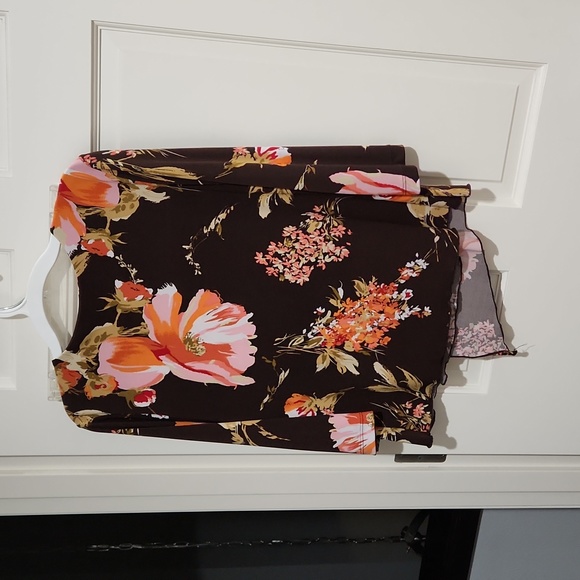 Floral blouse - Picture 2 of 3